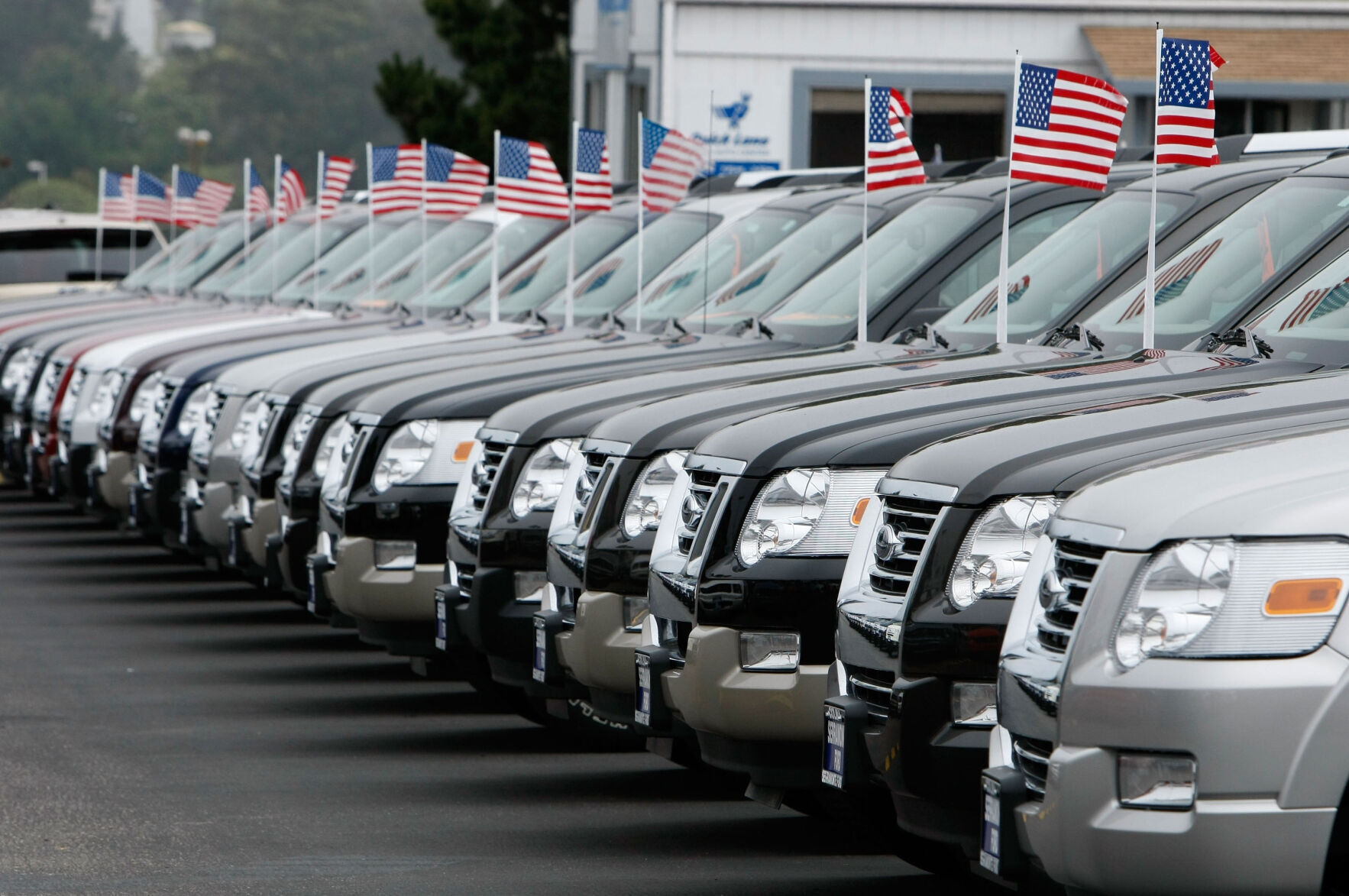 BIZ-TRUMP-TARIFFS-GROCERIES-CARS-3-LA